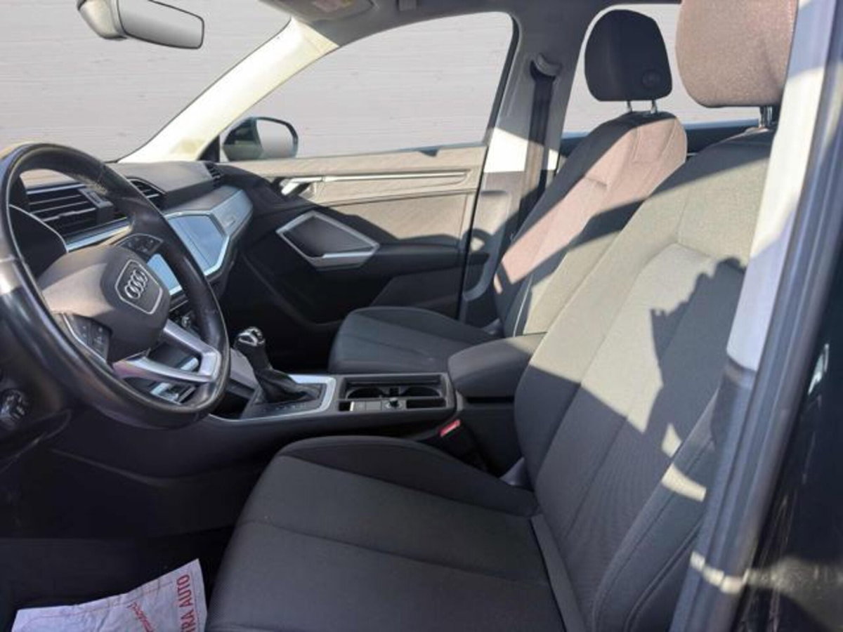 Audi Q3 35 TDI quattro S tronic Business (9)