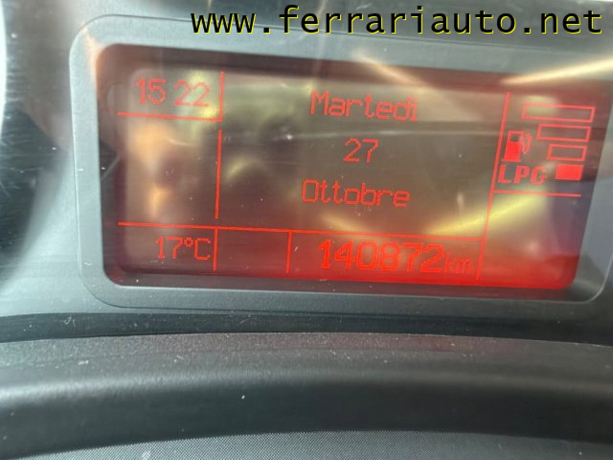 Fiat 500L 1.4 T-Jet 120 CV GPL Lounge (10)