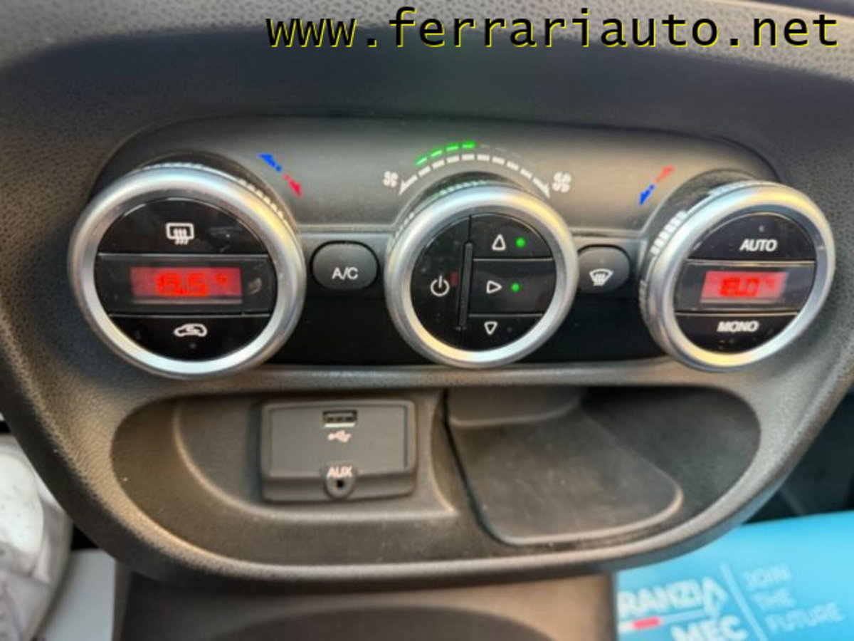 Fiat 500L 1.4 T-Jet 120 CV GPL Lounge (19)