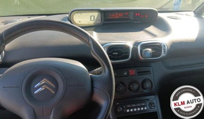 Citroen C3 Picasso 1.4 VTi 95 Exclusive Theatre (6)