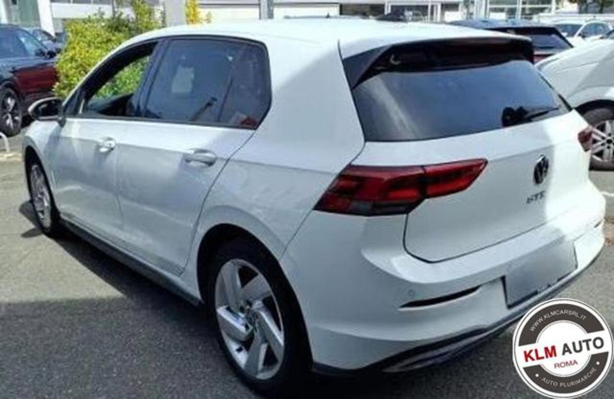 Volkswagen Golf 1.4 GTE DSG Plug-In Hybrid (4)