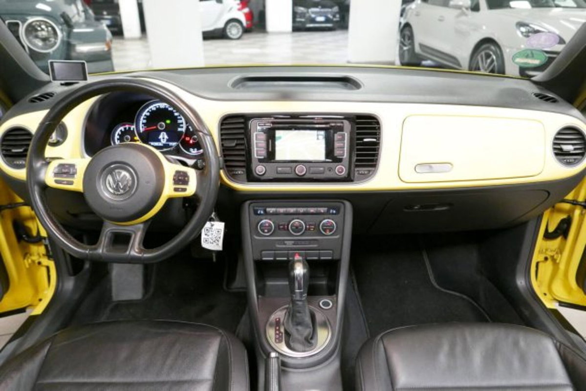 Volkswagen Maggiolino Cabrio 1.4 TSI DSG Sport (10)