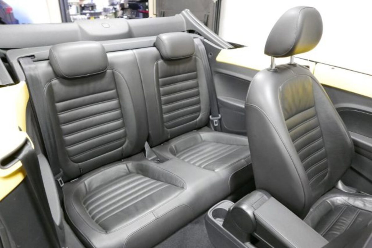 Volkswagen Maggiolino Cabrio 1.4 TSI DSG Sport (13)