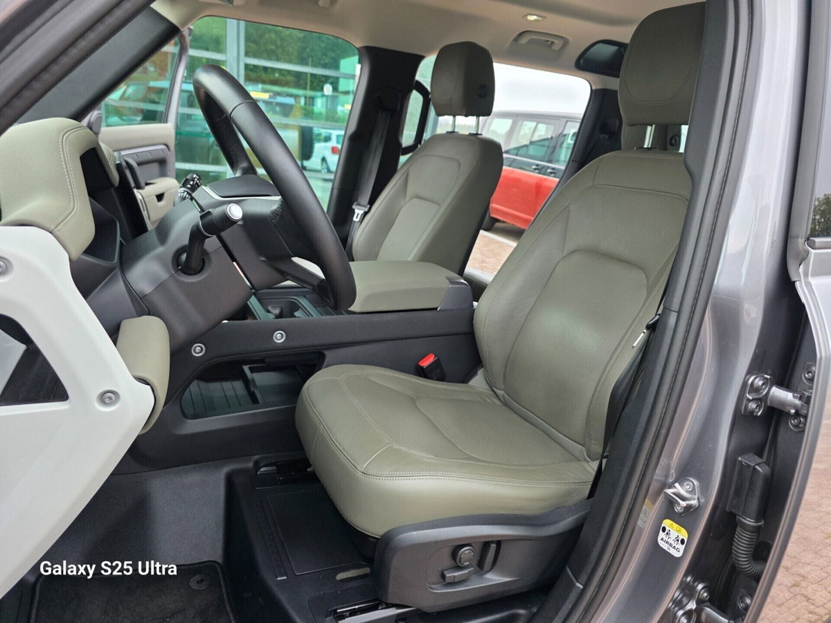 Land Rover Defender 110 3.0d i6 mhev X-Dynamic SE awd 200cv auto (15)