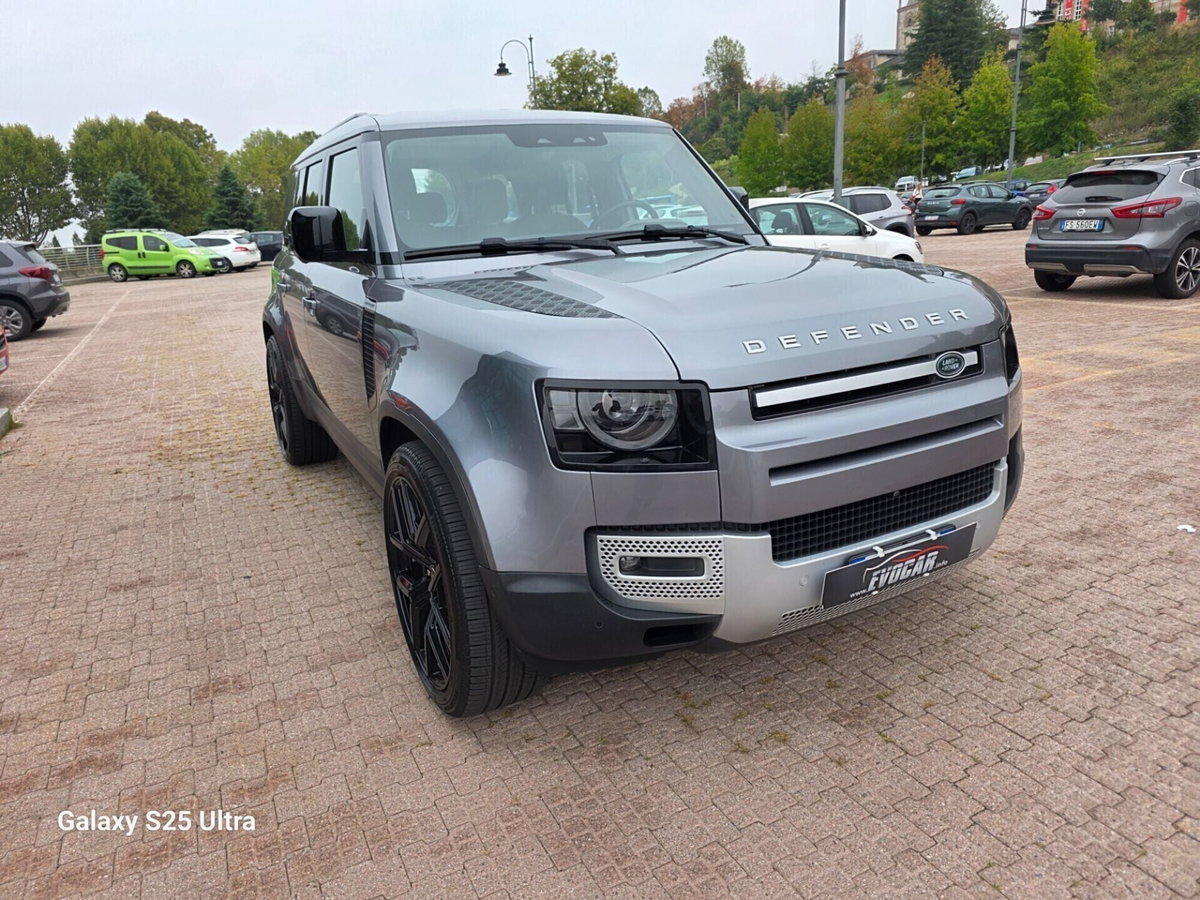 Land Rover Defender 110 3.0d i6 mhev X-Dynamic SE awd 200cv auto (5)