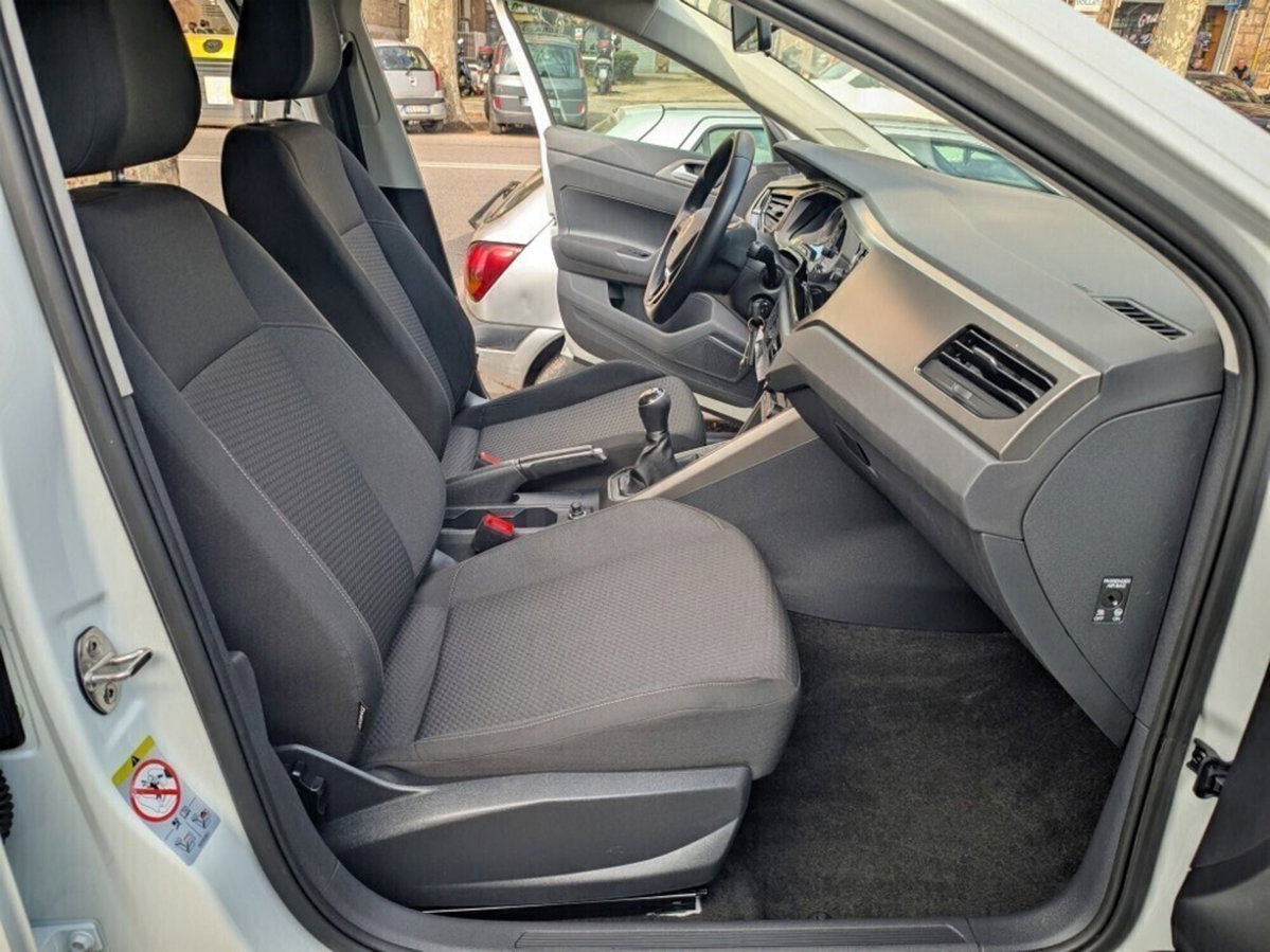 Volkswagen Polo 1.0 EVO (7)