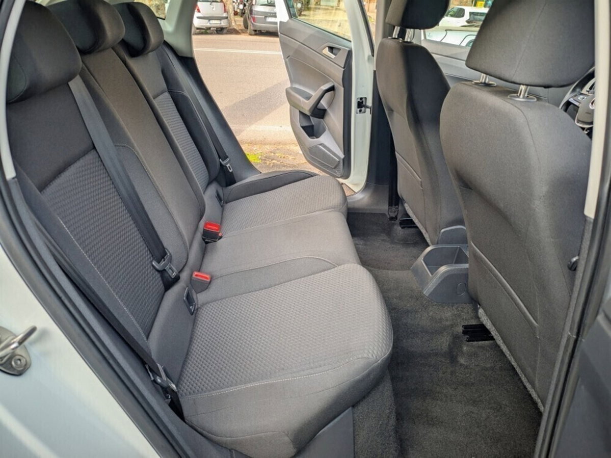 Volkswagen Polo 1.0 EVO (9)
