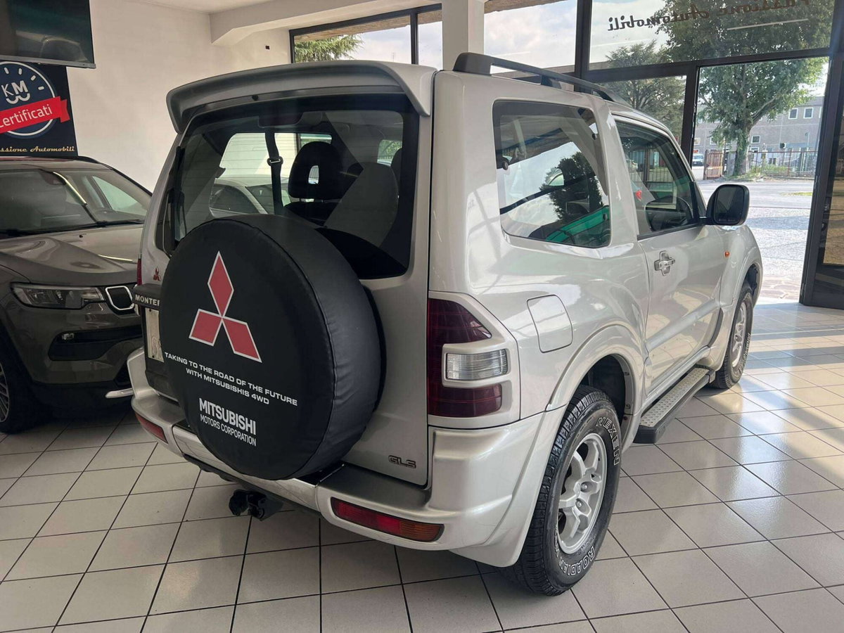 Mitsubishi Pajero 3.2 16V DI-D 3p. GLS1 (4)