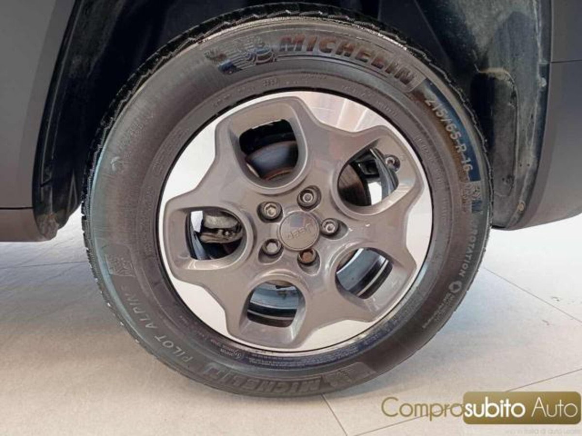 Jeep Renegade 2.0 Mjt 140CV 4WD Active Drive Limited (18)