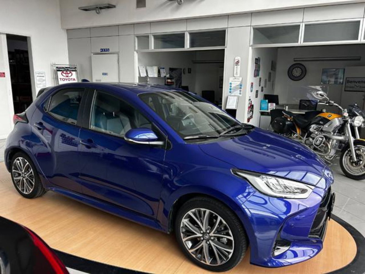 Toyota Yaris Cross 1.5 Hybrid 5p. E-CVT Lounge (3)