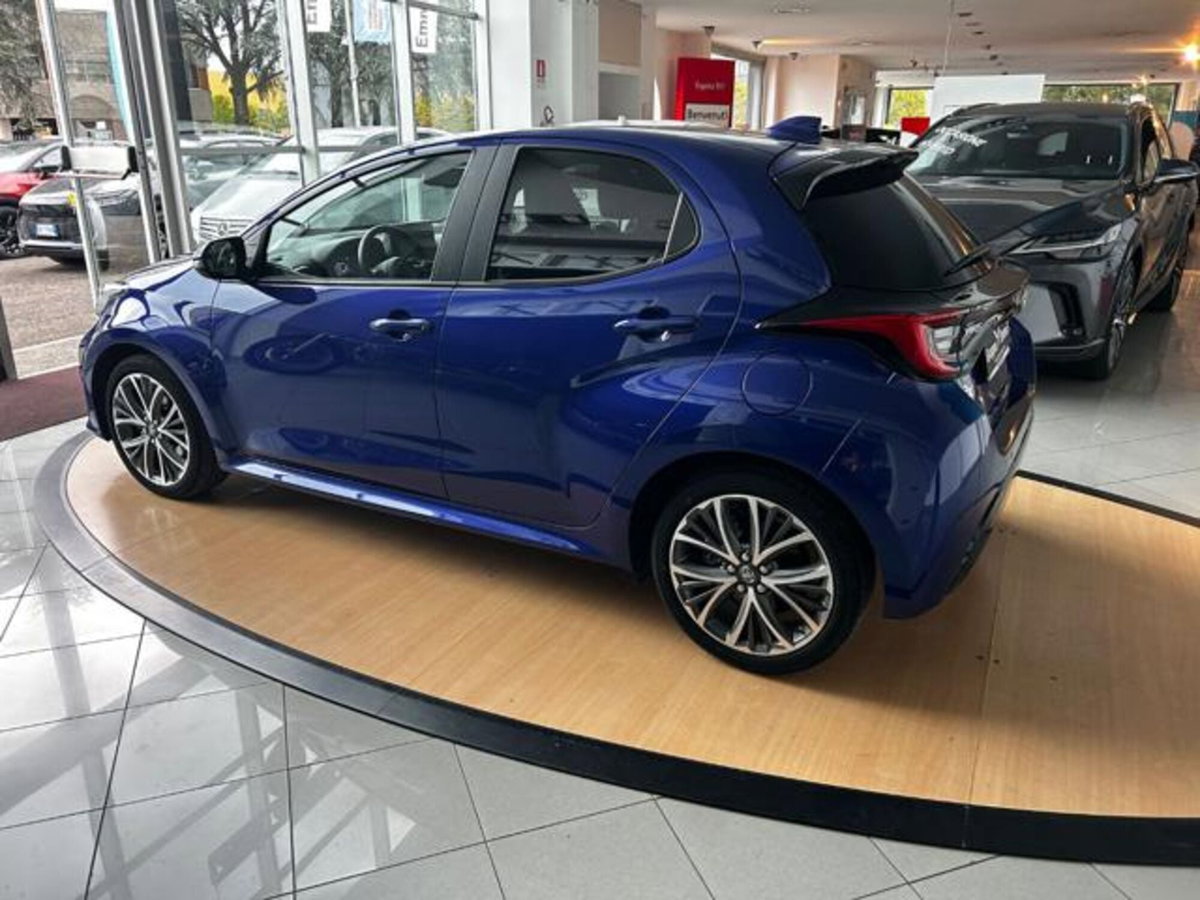 Toyota Yaris Cross 1.5 Hybrid 5p. E-CVT Lounge (4)