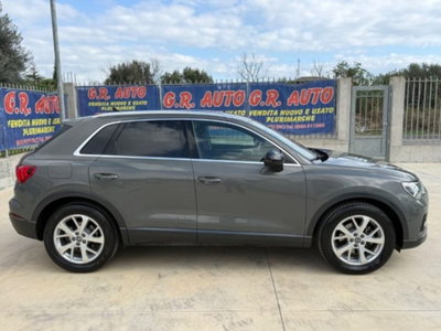 Audi Q3 35 TDI Business (8)