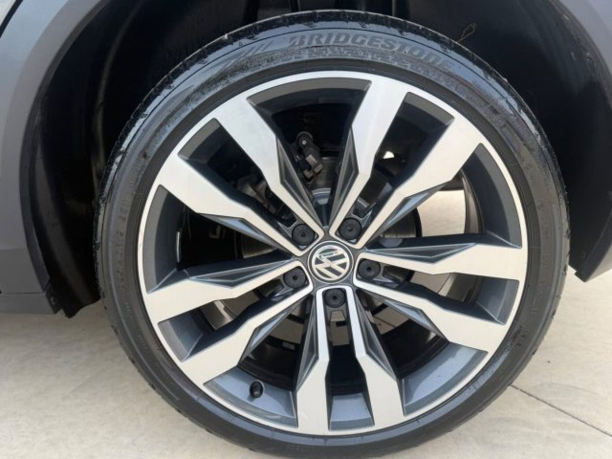 Volkswagen T-Roc 2.0 tdi R-Line 115cv (11)