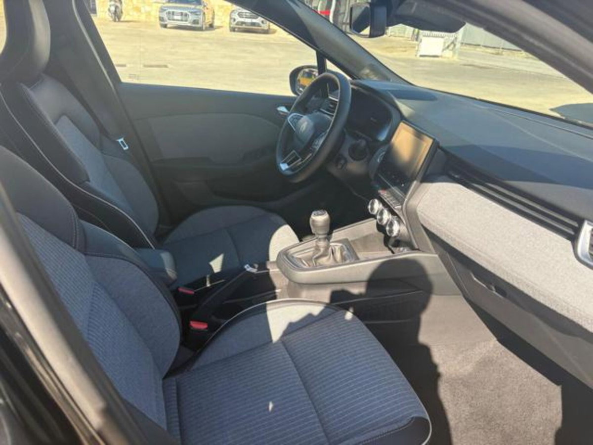Renault Clio TCe 90 CV 5 porte Techno (14)