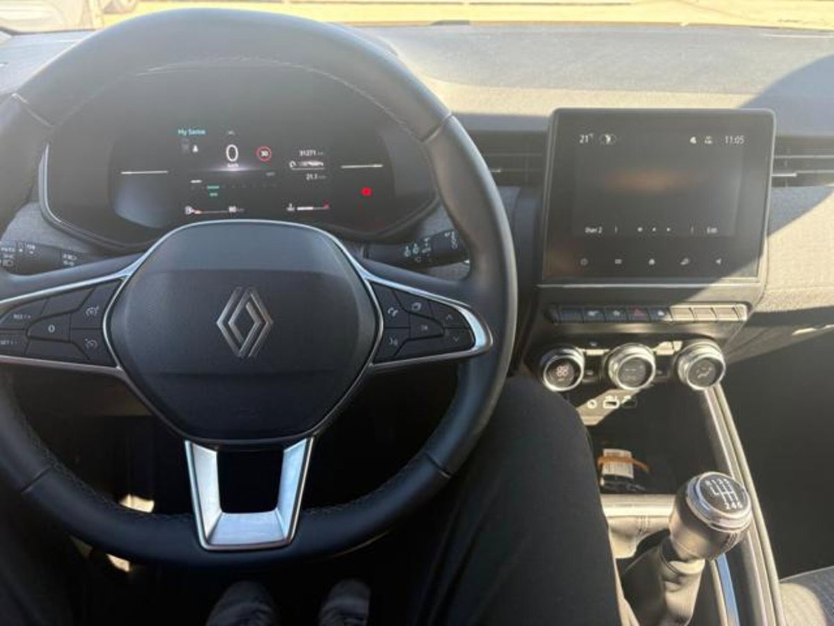 Renault Clio TCe 90 CV 5 porte Techno (16)