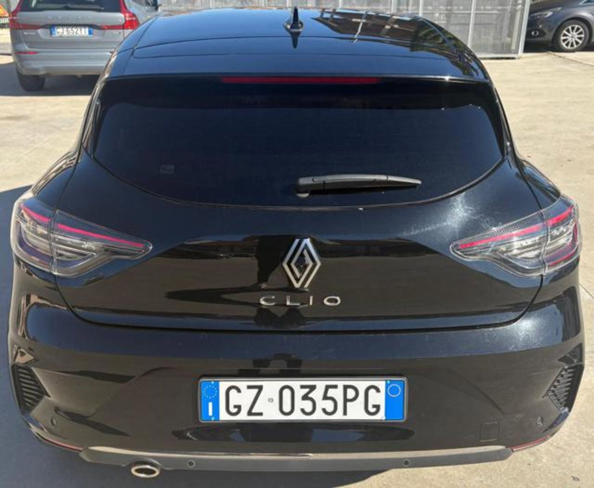 Renault Clio TCe 90 CV 5 porte Techno (4)