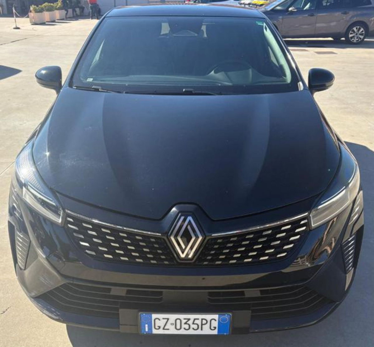Renault Clio TCe 90 CV 5 porte Techno (8)