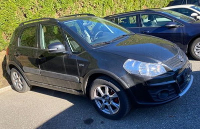 Suzuki SX4 DDiS 16V 4WD Outdoor Line GLX (2)