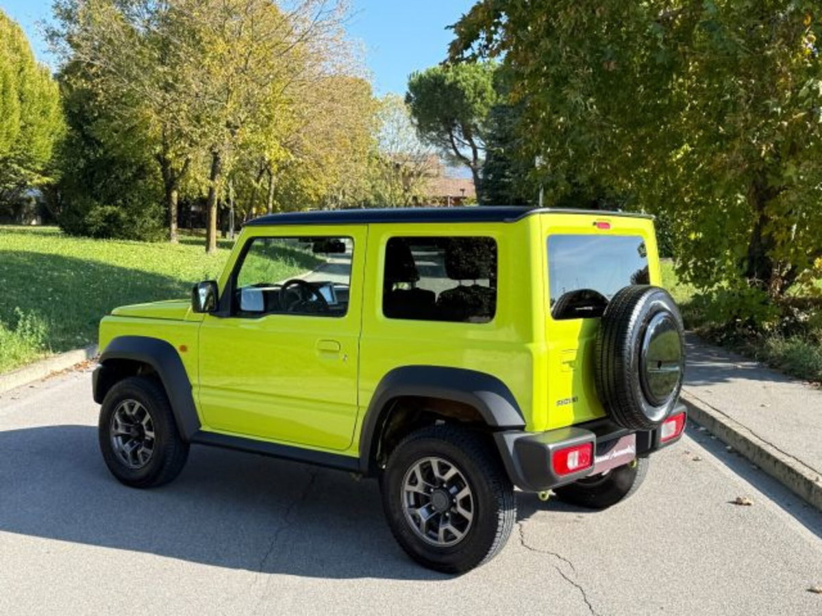 Suzuki Jimny 1.5 5MT Top (18)