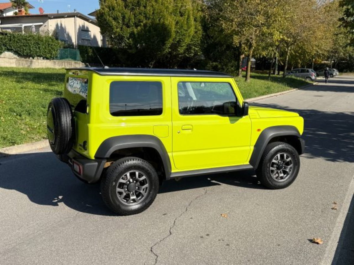 Suzuki Jimny 1.5 5MT Top (19)