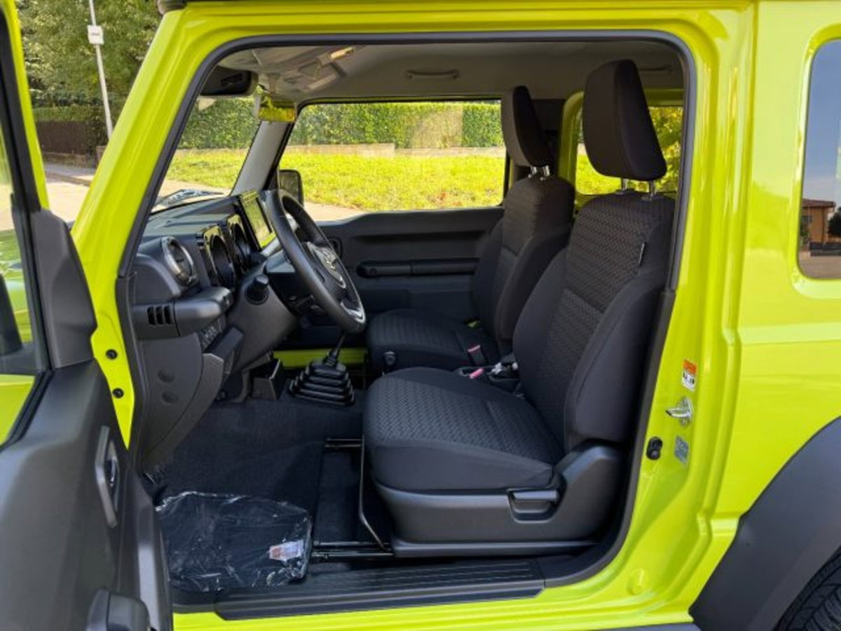 Suzuki Jimny 1.5 5MT Top (6)