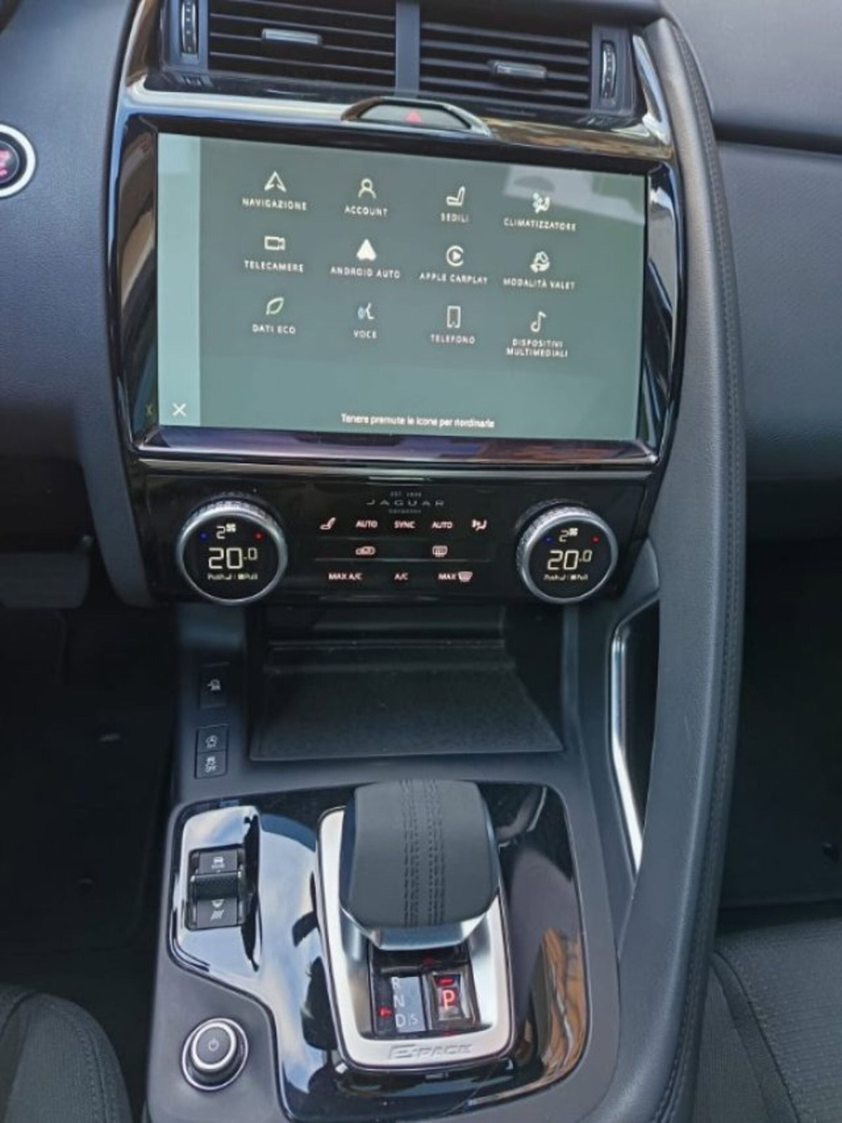 Jaguar E-Pace 1.5 I3 160 CV Auto R-Dynamic (13)