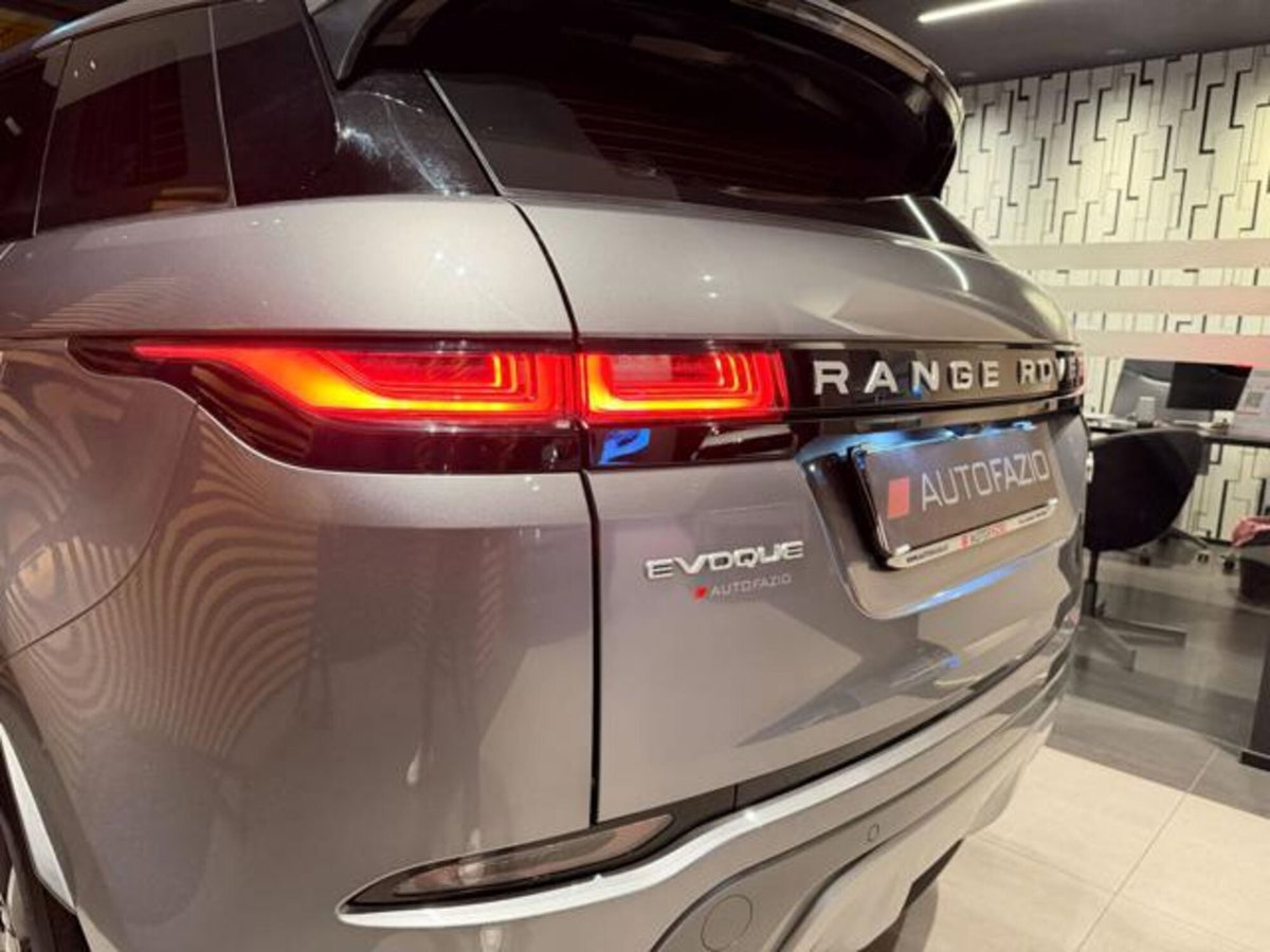 Land Rover Range Rover Evoque 2.0D I4 150CV AWD Business Edition (12)