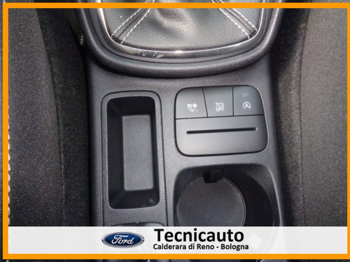 Ford Fiesta 1.1 75 CV 5 porte Titanium (19)