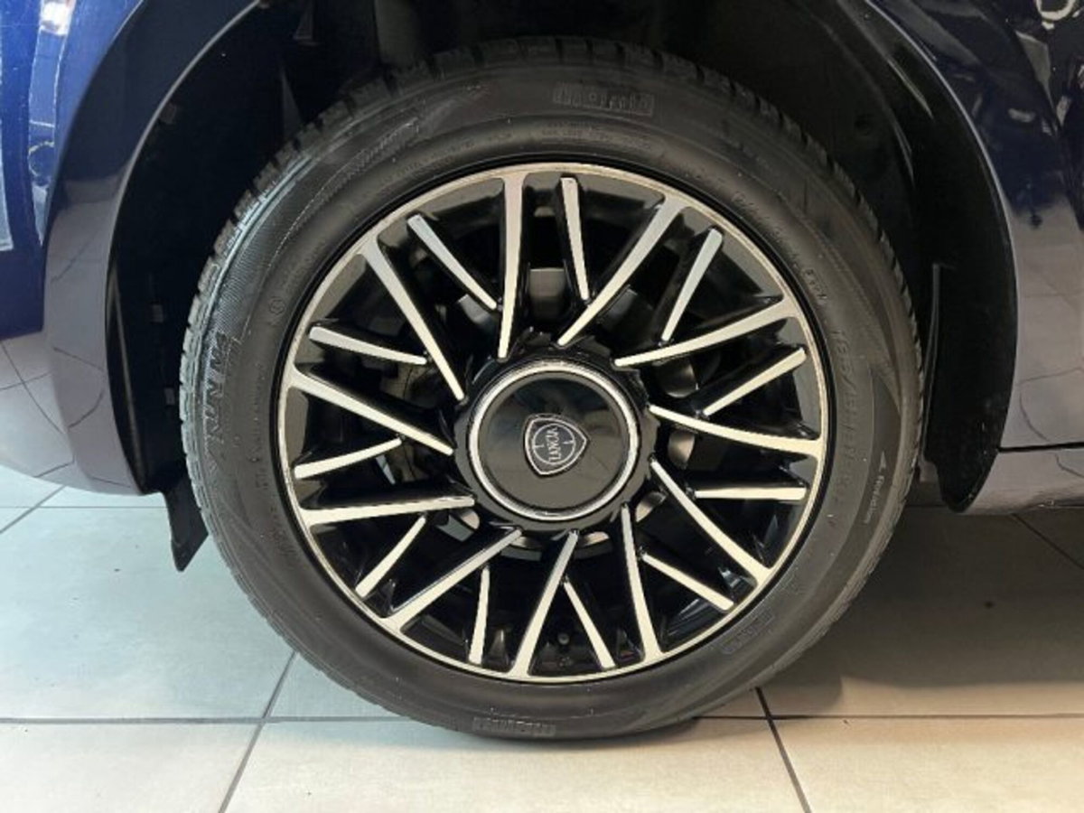 Lancia Ypsilon 1.3 MJT 16V 95 CV 5 porte S&S Gold (13)