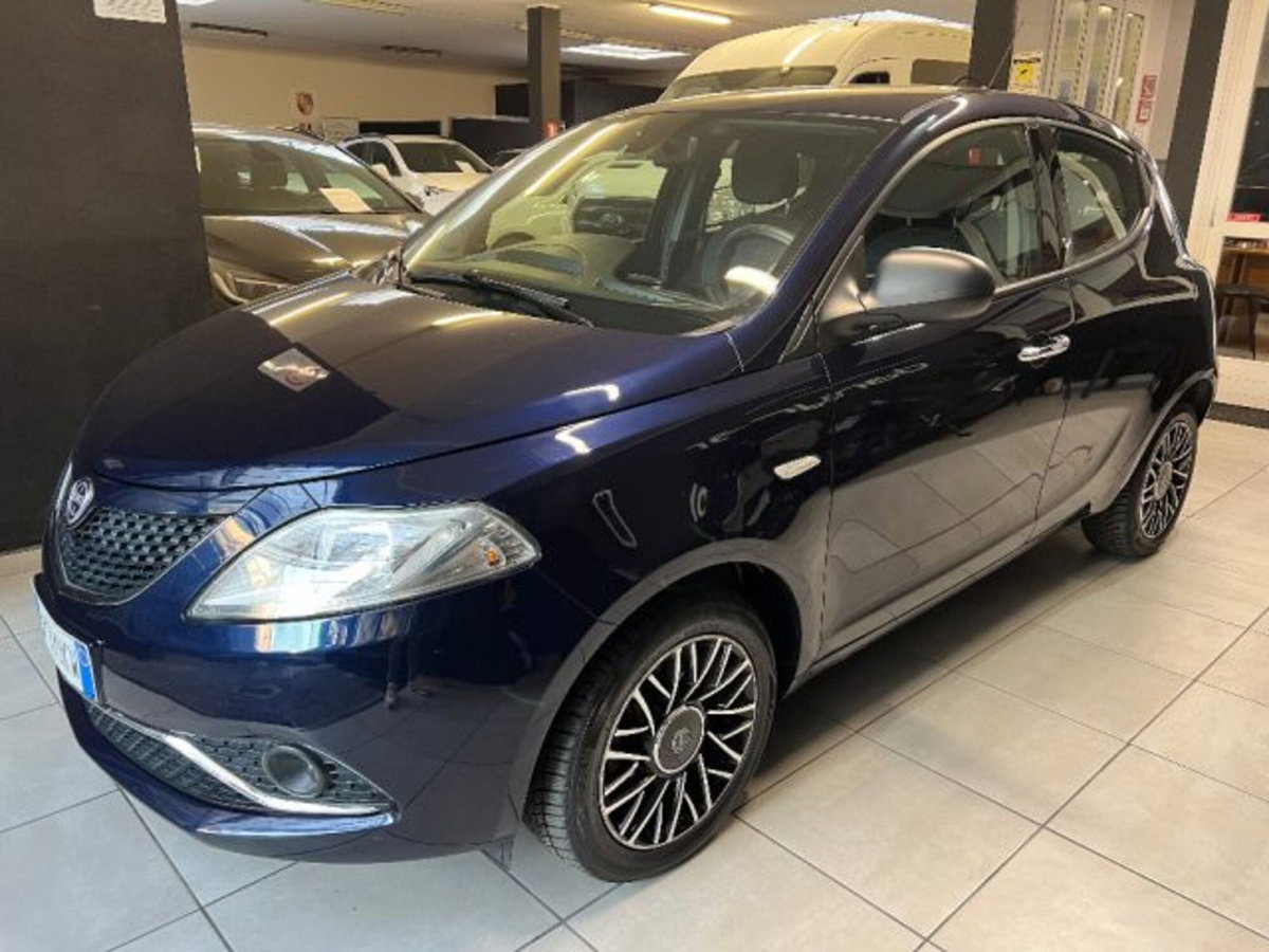 Lancia Ypsilon 1.3 MJT 16V 95 CV 5 porte S&S Gold (6)