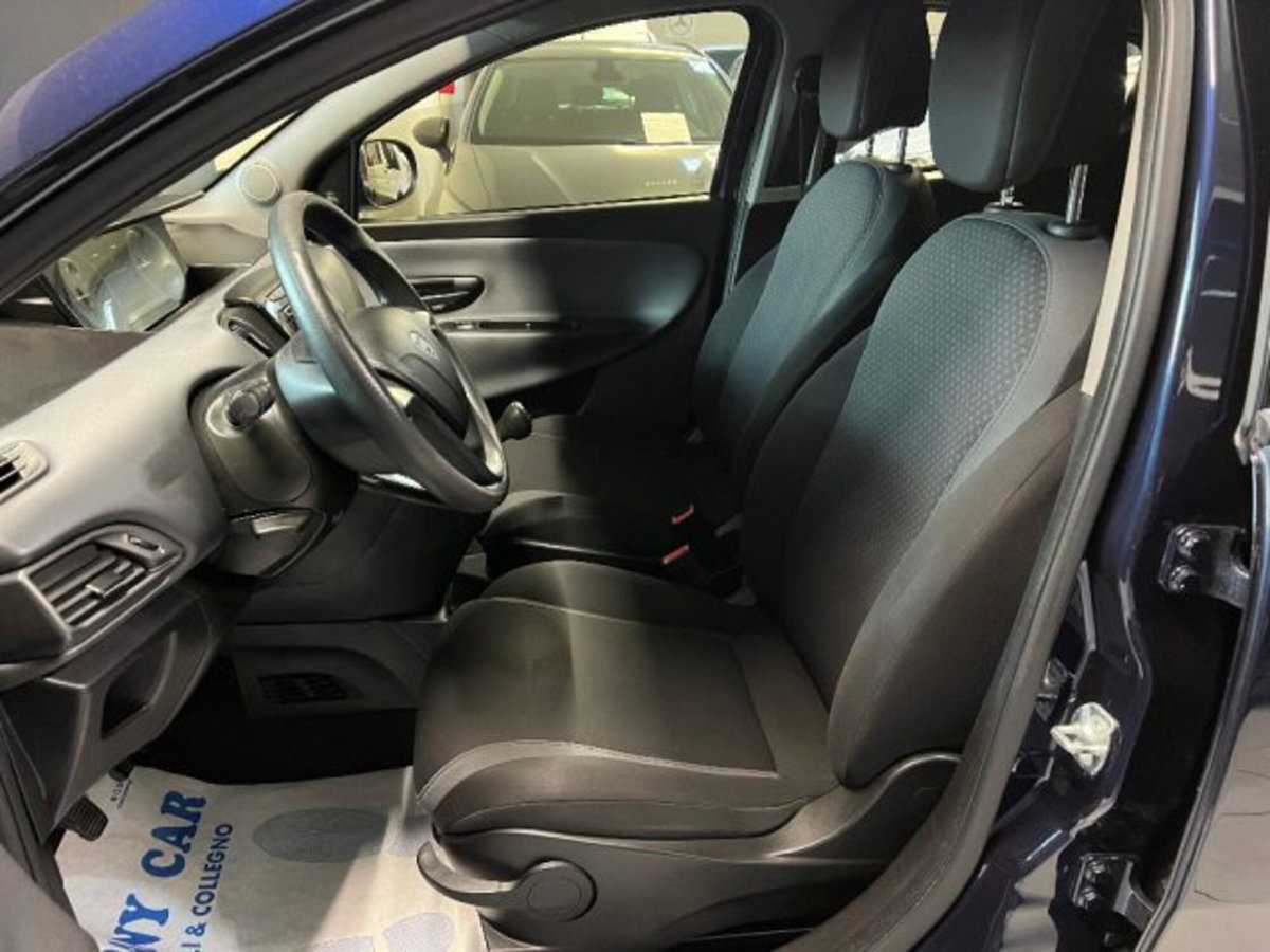 Lancia Ypsilon 1.3 MJT 16V 95 CV 5 porte S&S Gold (7)