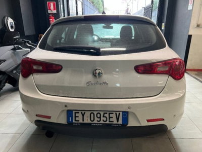 Alfa Romeo Giulietta 1.6 JTDm-2 Distinctive (4)