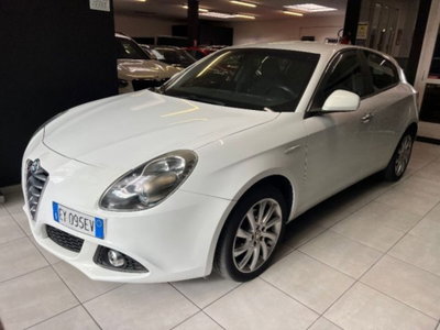 Alfa Romeo Giulietta 1.6 JTDm-2 Distinctive (6)