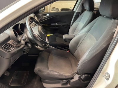 Alfa Romeo Giulietta 1.6 JTDm-2 Distinctive (7)