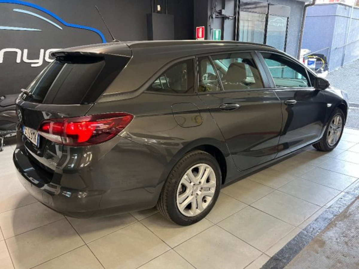 Opel Astra Station Wagon 1.4 100CV Sports Cosmo (5)
