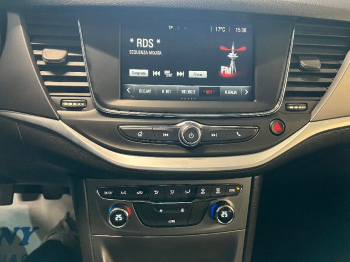 Opel Astra Station Wagon 1.4 100CV Sports Cosmo (9)
