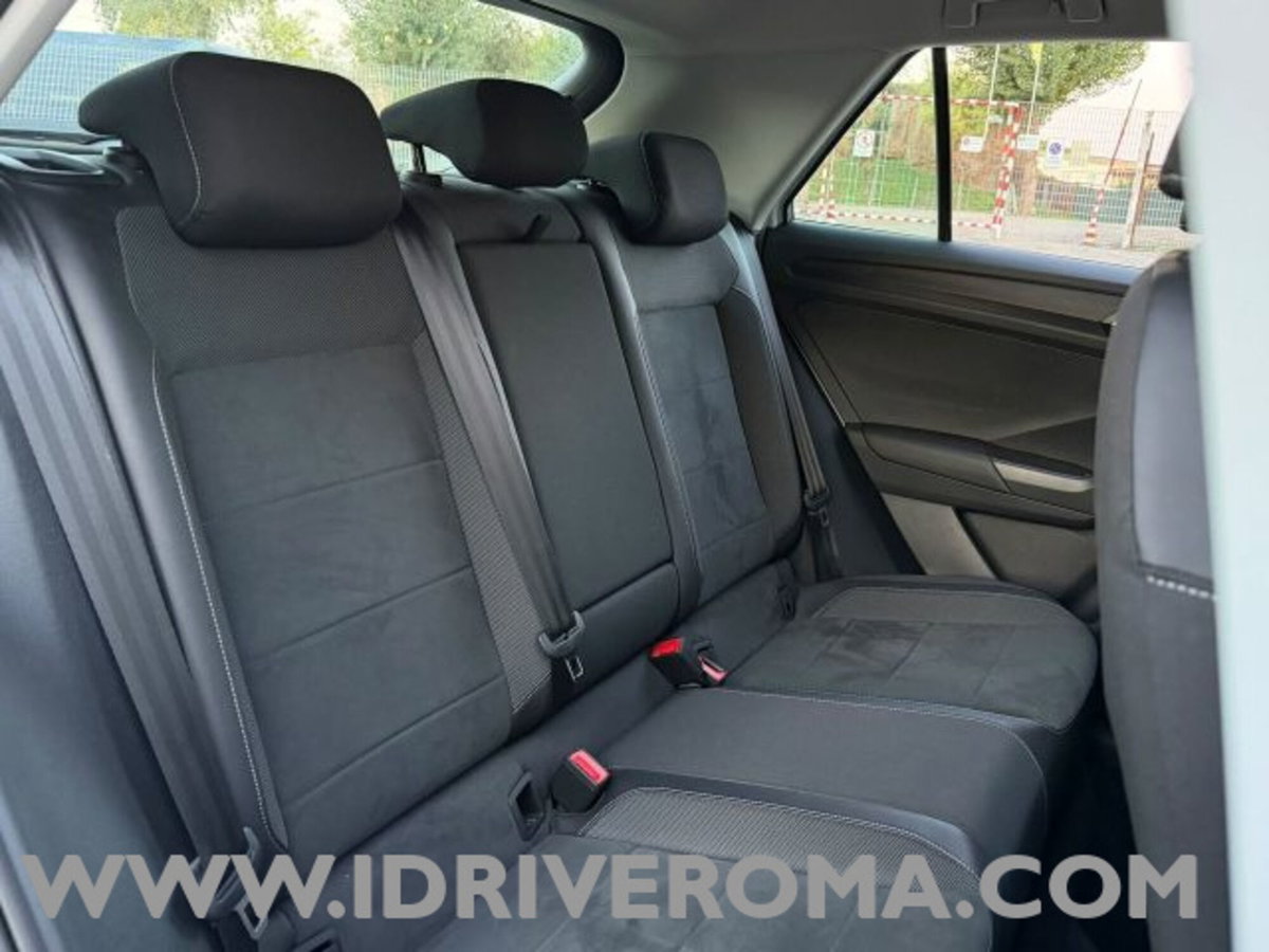 Volkswagen T-Roc 1.0 TSI Style (13)