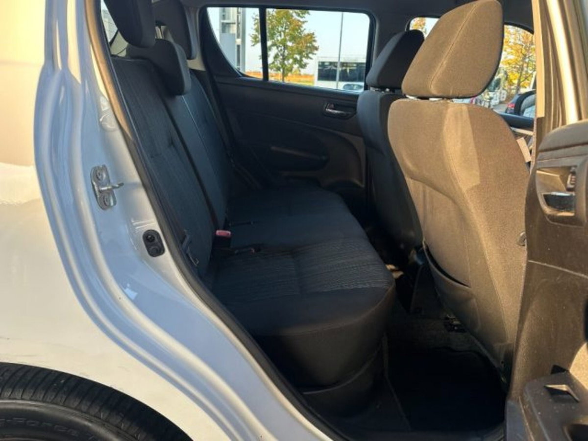 Suzuki Swift 1.3 DDiS 5 porte GL (16)