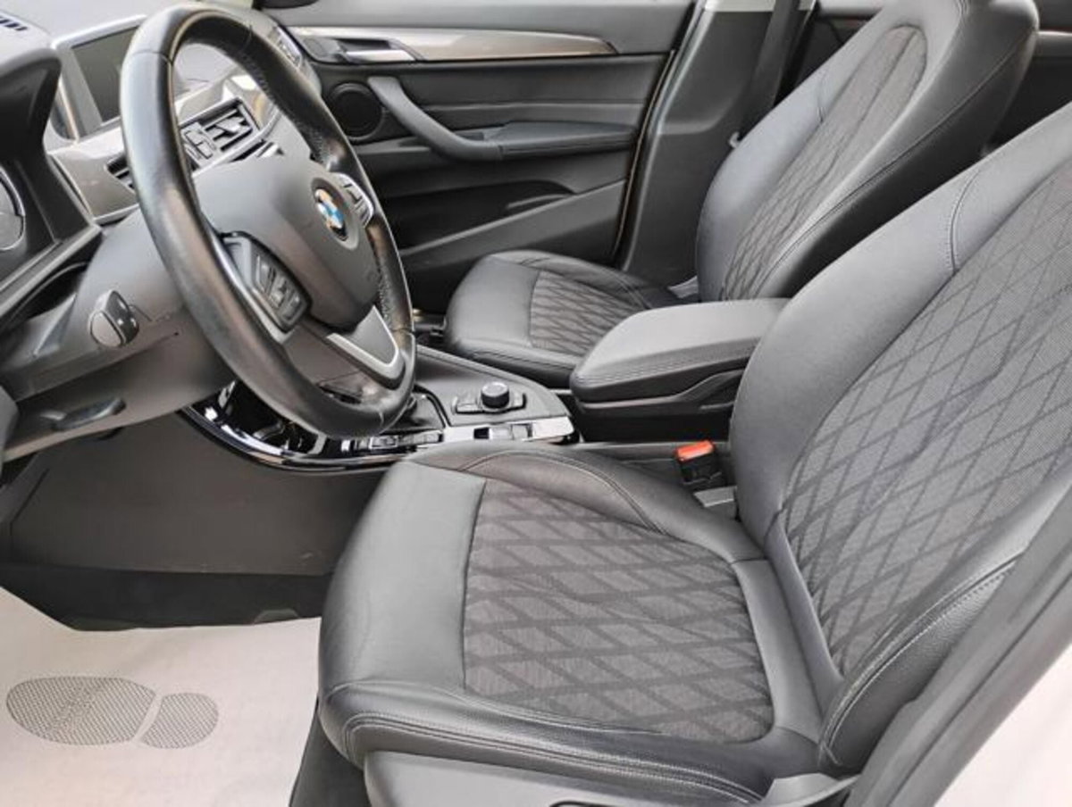 BMW X1 sDrive18i xLine (12)