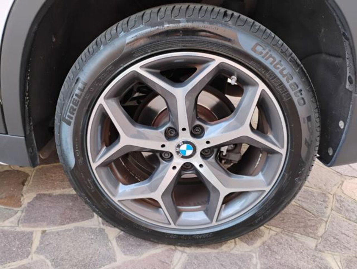 BMW X1 sDrive18i xLine (15)