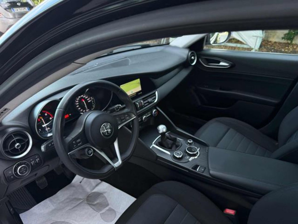 Alfa Romeo Giulia 2.2 Turbodiesel 150 CV (12)