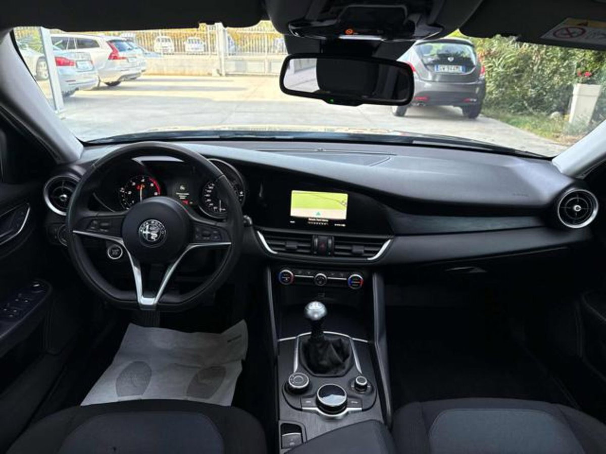 Alfa Romeo Giulia 2.2 Turbodiesel 150 CV (14)