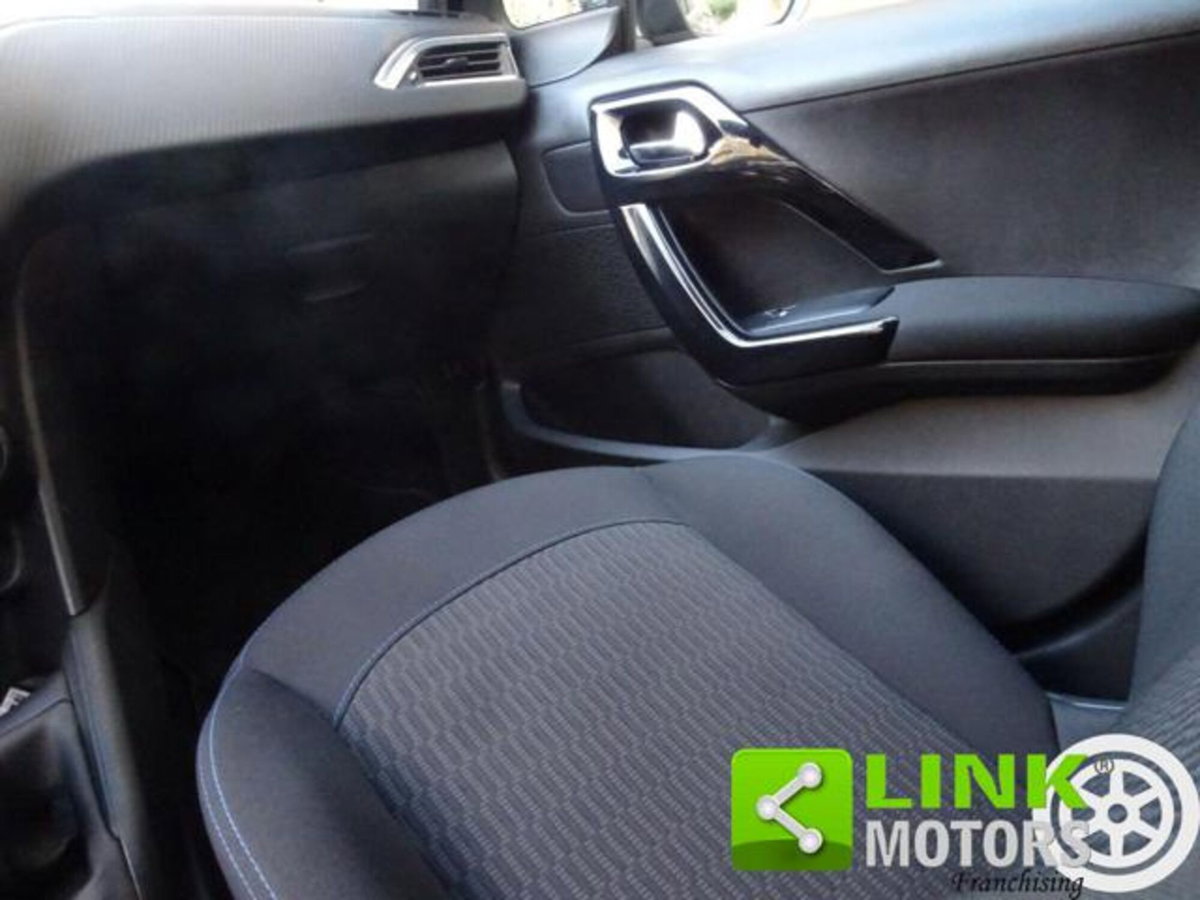 Peugeot 208 100 S&S 5p. Mix (11)