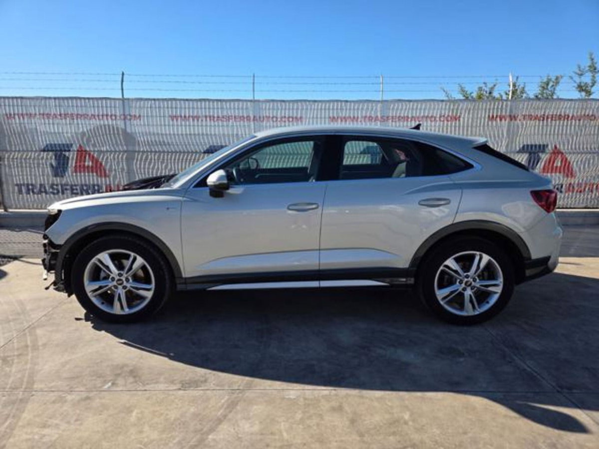 Audi Q3 Sportback 35 TDI quattro S tronic S line edition (2)