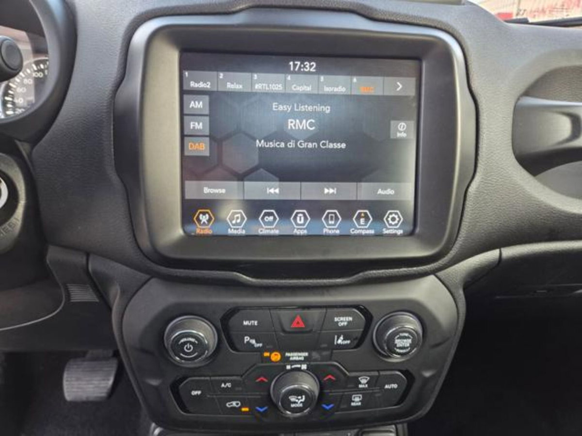 Jeep Renegade 1.5 Turbo T4 MHEV Limited (13)