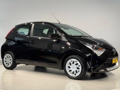 Toyota Aygo 1.0 VVT-i 72 CV 5 porte x-play (7)