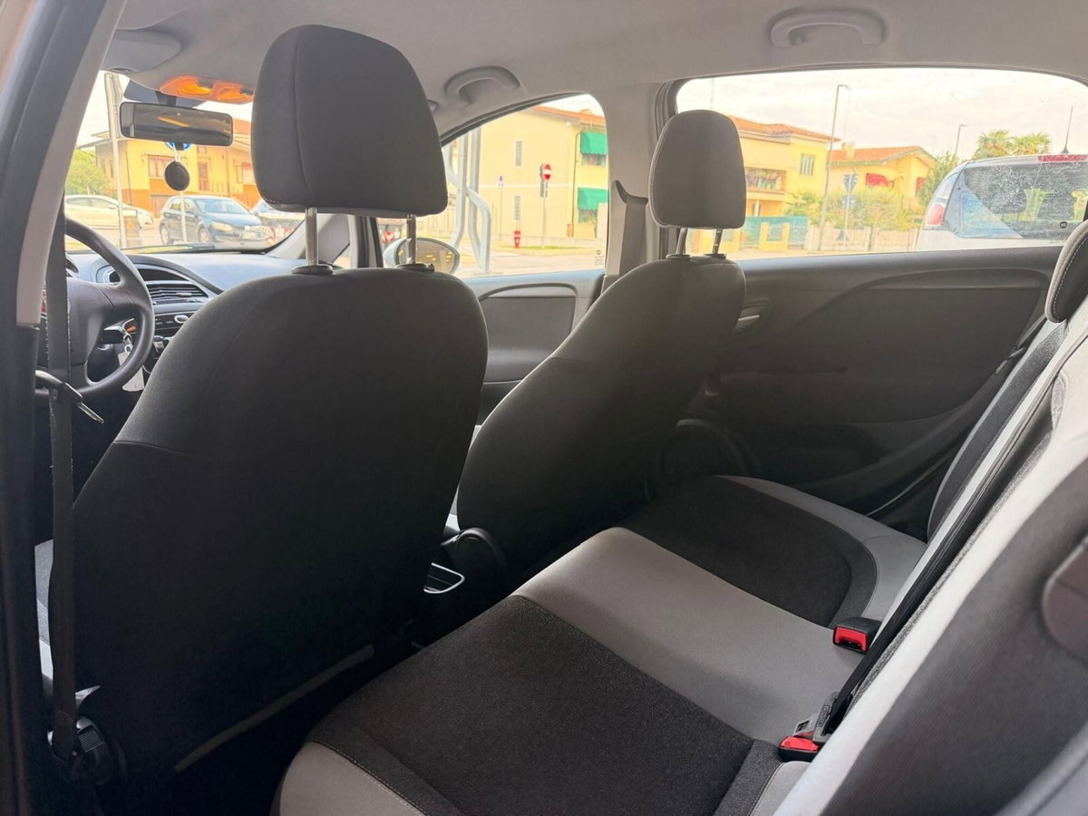 Fiat Punto 1.2 8V 5 porte Easy (9)