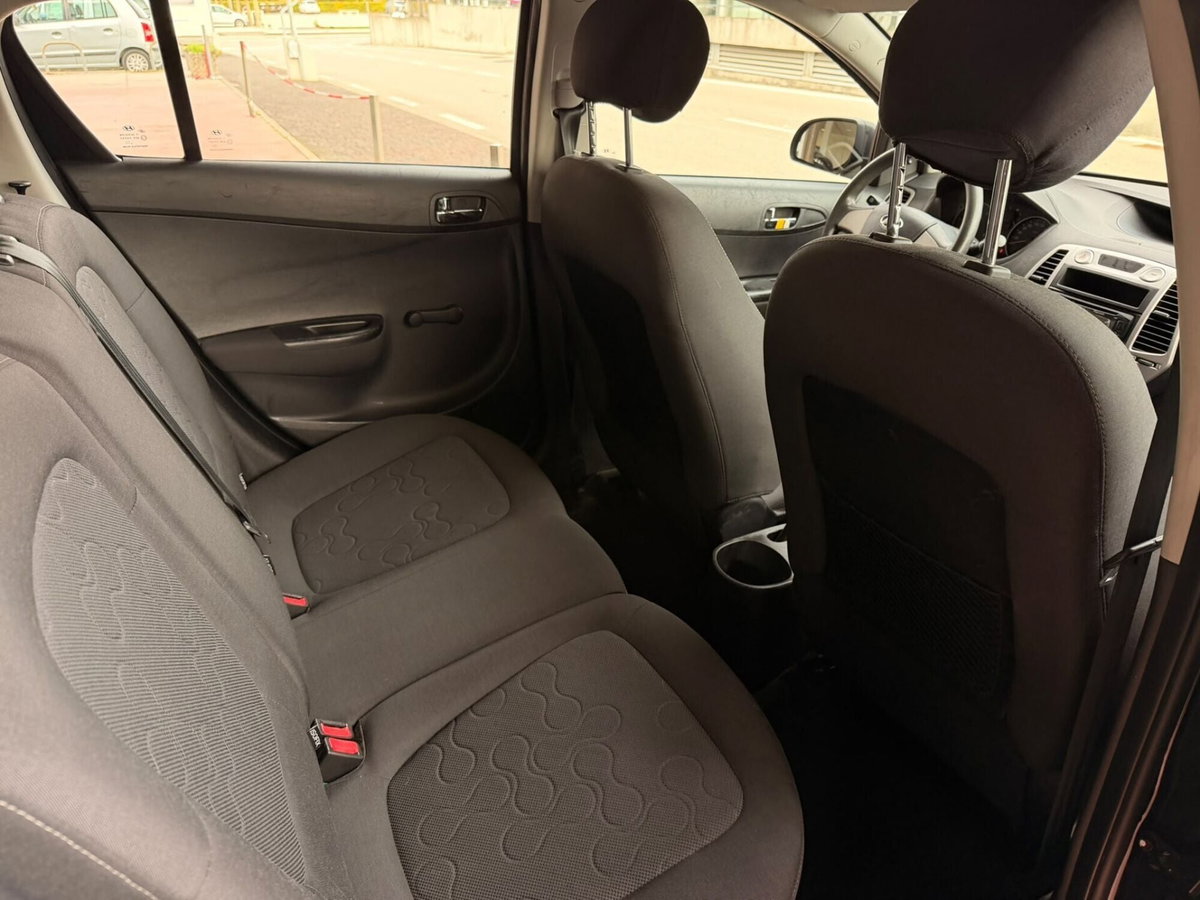 Hyundai i20 1.2 5p. Classic (13)