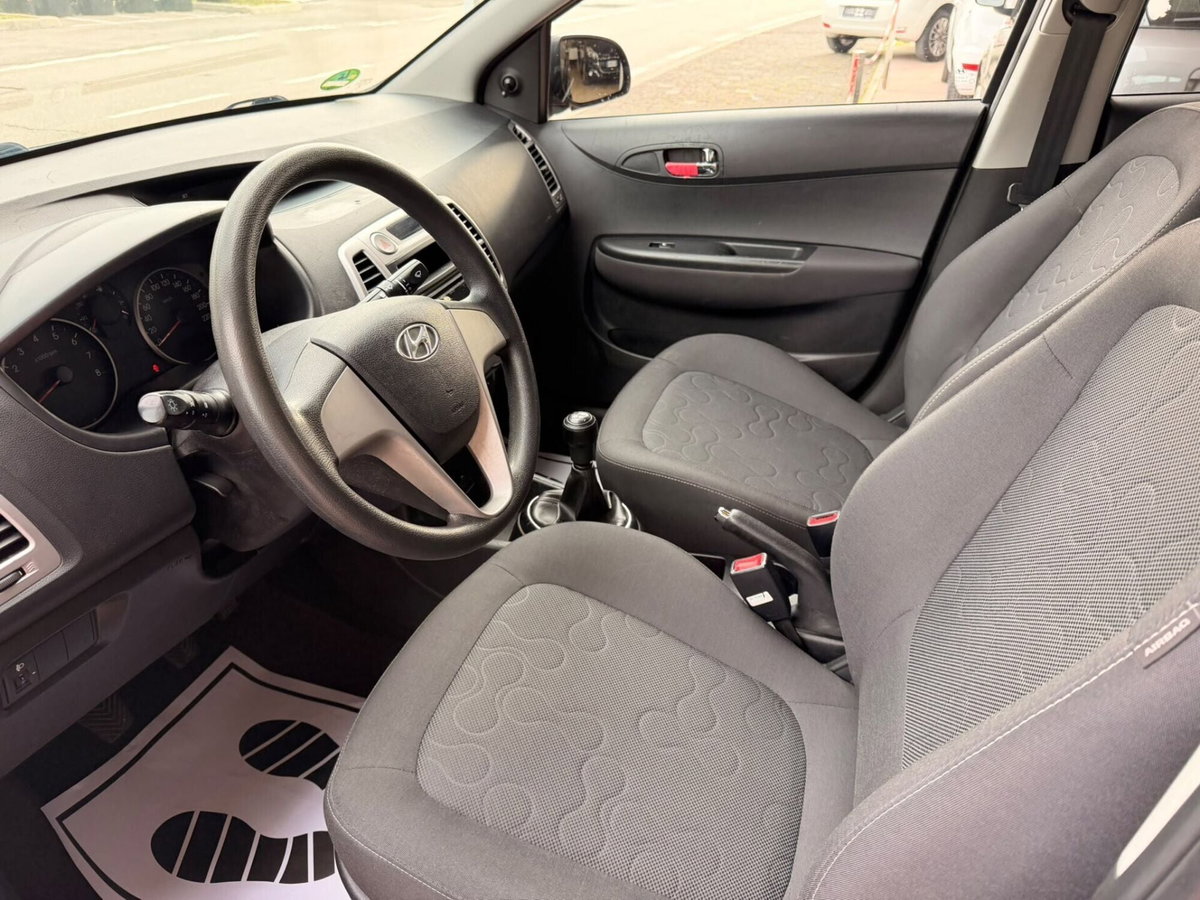 Hyundai i20 1.2 5p. Classic (9)