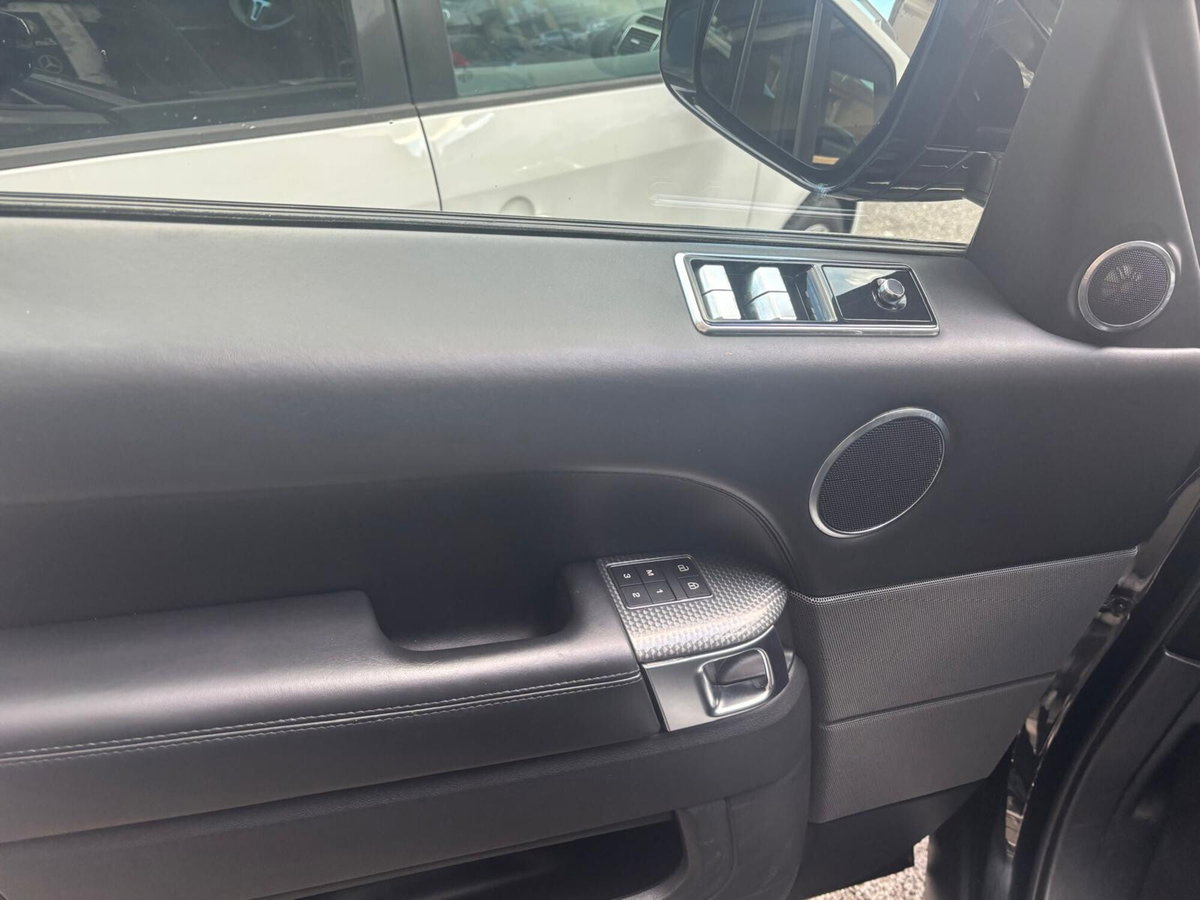 Land Rover Range Rover Sport 3.0 TDV6 HSE Dynamic (10)